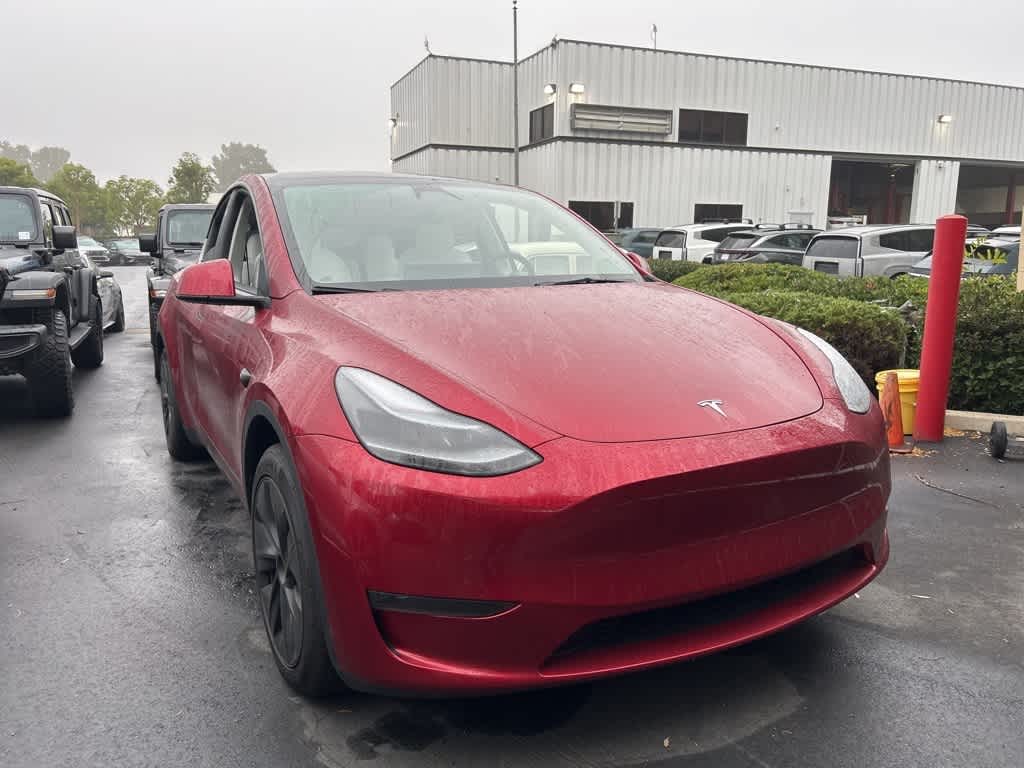 2024 Tesla Model Y Long Range's photo
