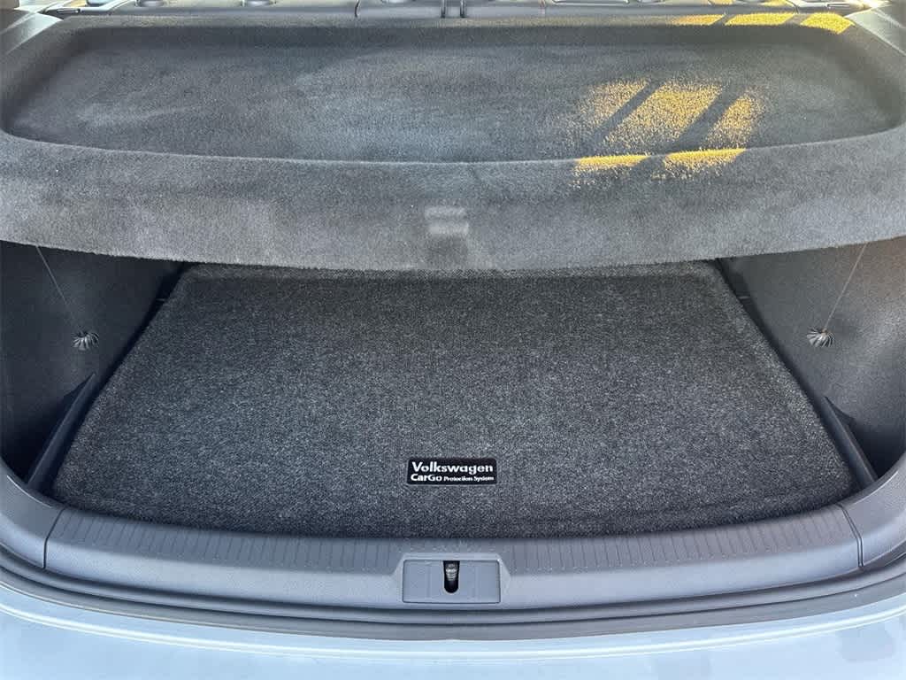 Thumbnail: 2019 Volkswagen Golf - 30