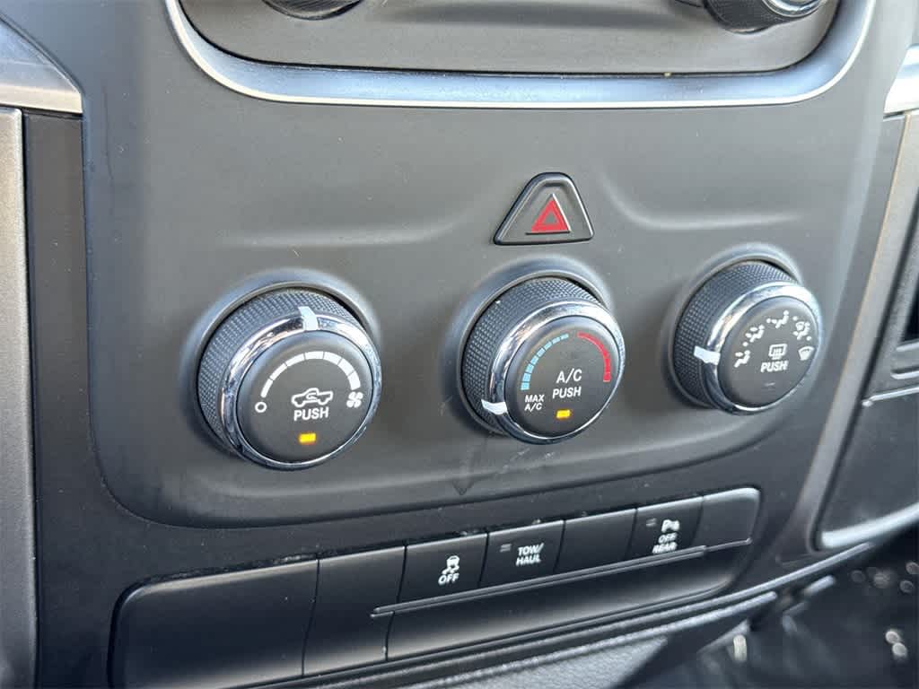 Thumbnail: 2024 RAM 1500 Classic - 16