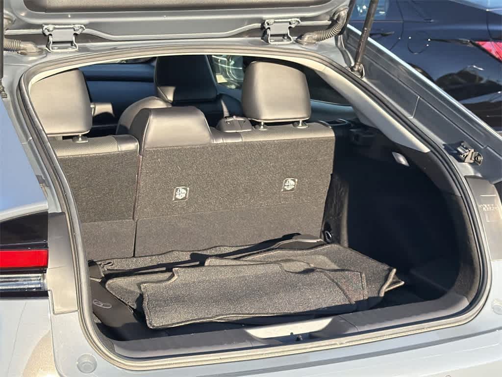 Thumbnail: 2024 Toyota Prius - 32