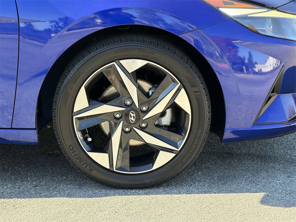 Thumbnail: 2023 Hyundai Elantra - 40