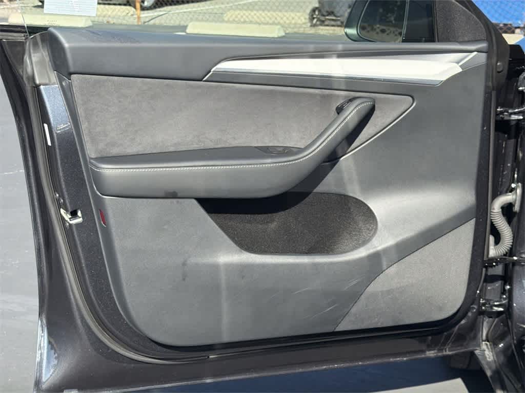 Thumbnail: 2024 Tesla Model Y - 24