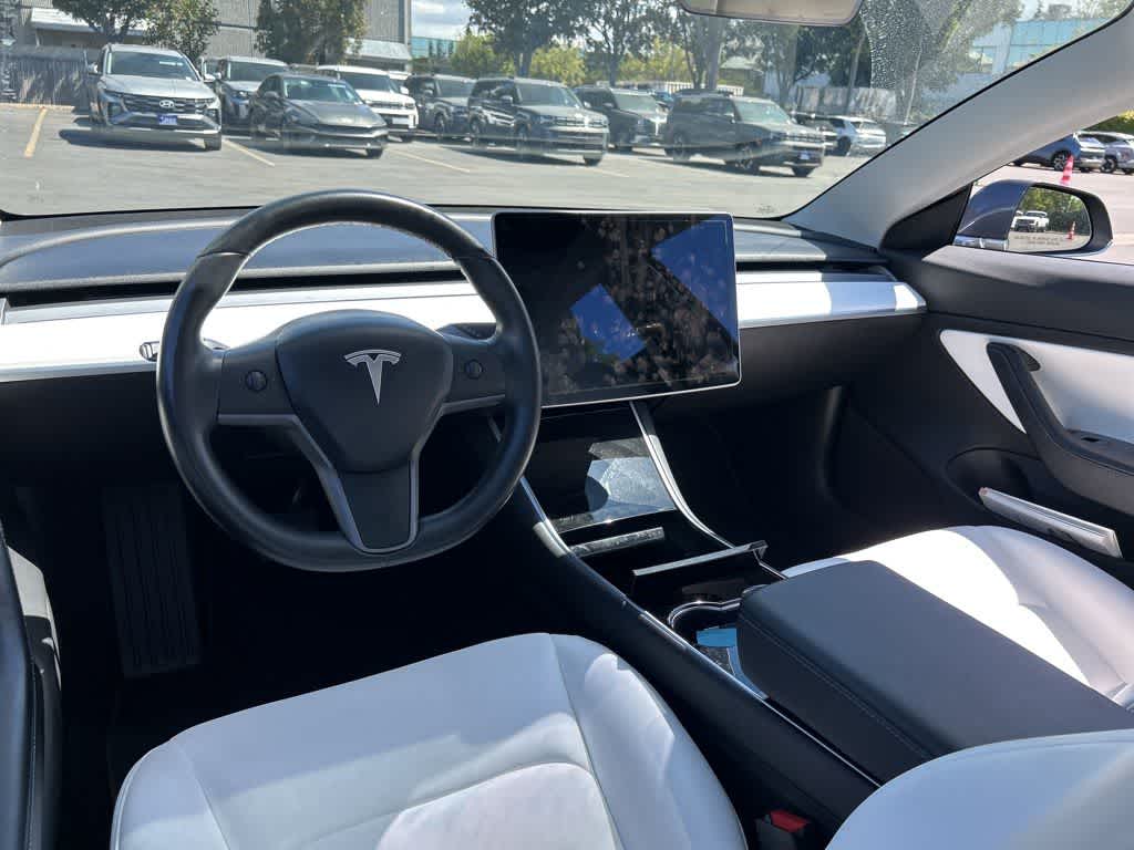 Thumbnail: 2018 Tesla Model 3 - 7