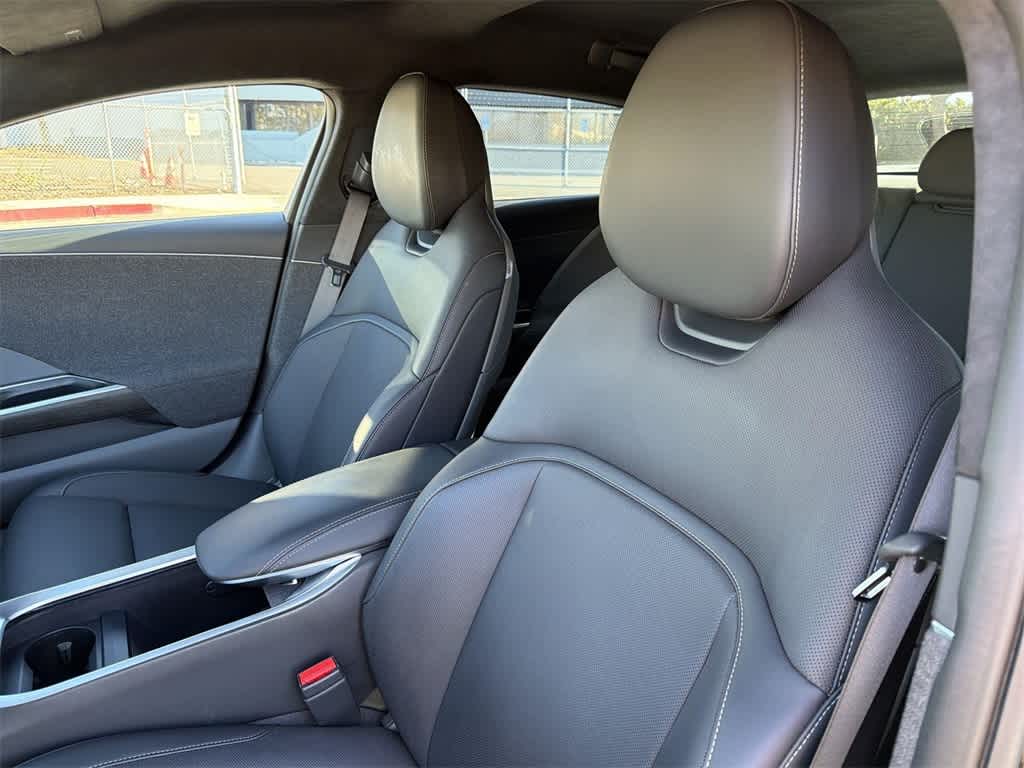 Thumbnail: 2024 Lucid Air - 26