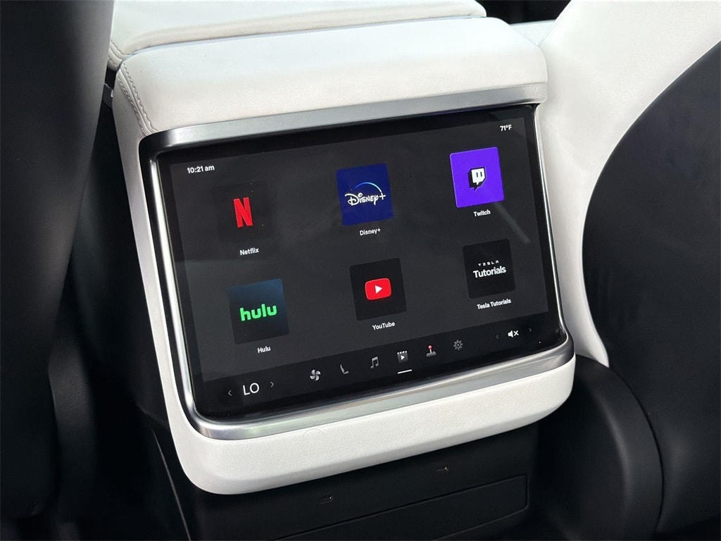 Thumbnail: 2023 Tesla Model X - 31