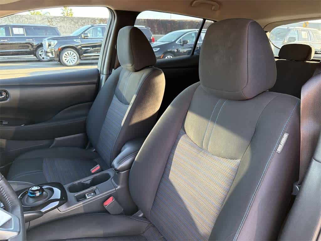 Thumbnail: 2020 Nissan Leaf - 26