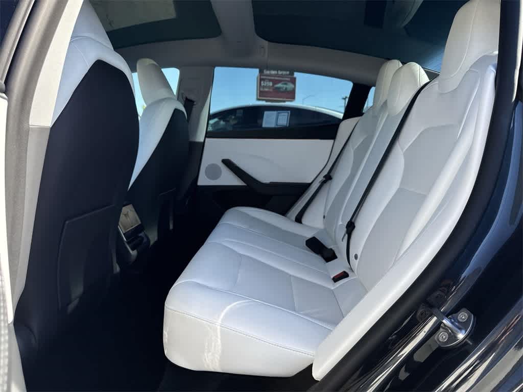 Thumbnail: 2025 Tesla Model 3 - 30