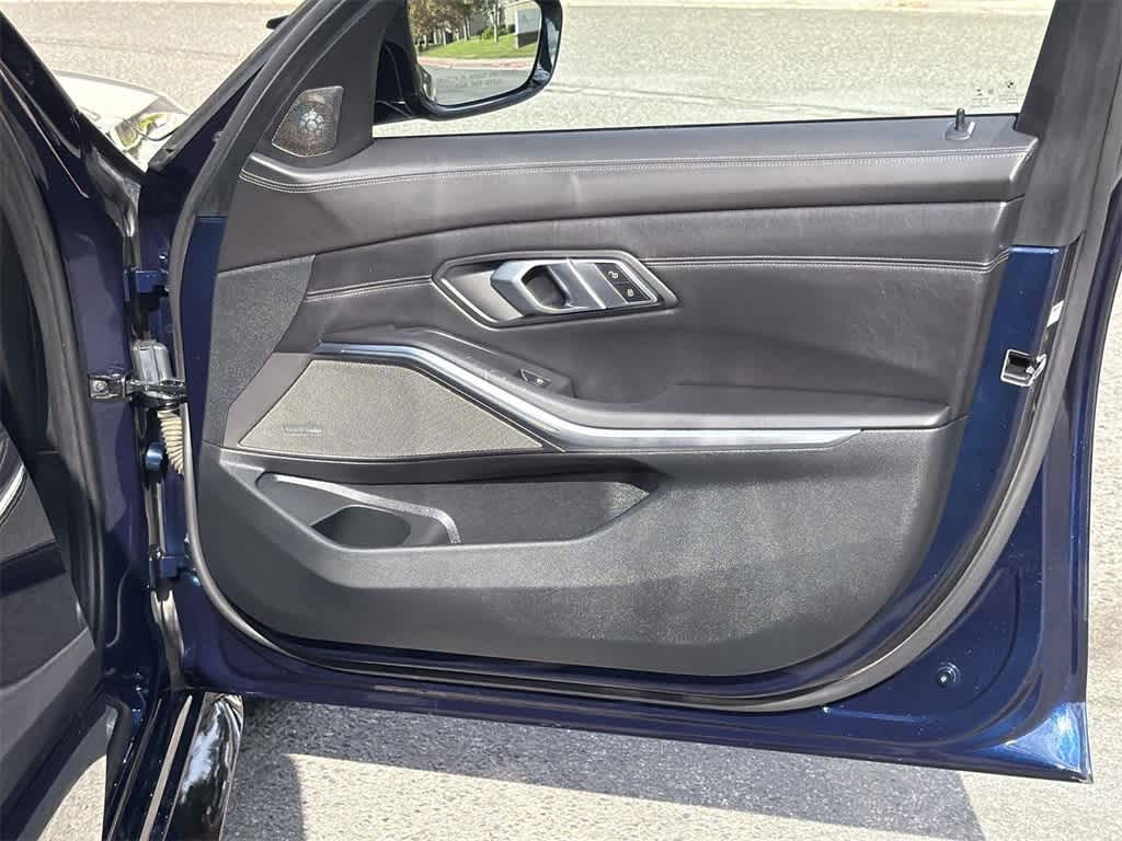 Thumbnail: 2021 BMW M3 - 40