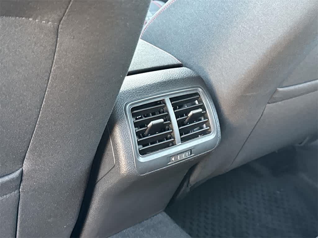 Thumbnail: 2019 Volkswagen Golf - 29