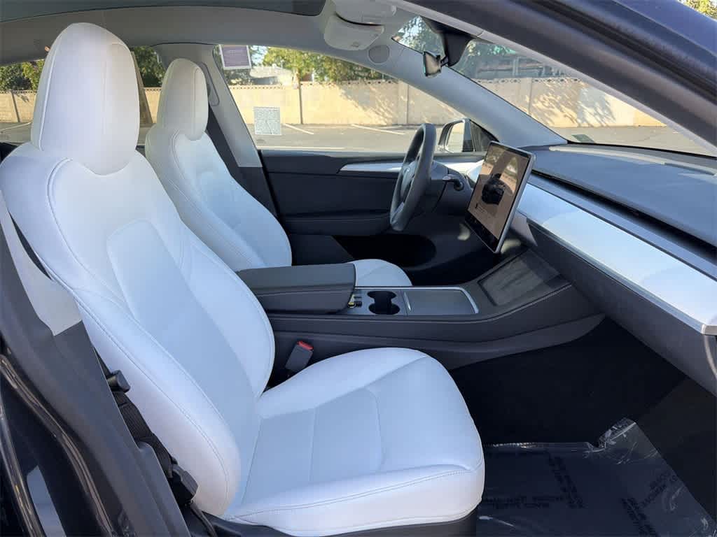 Thumbnail: 2024 Tesla Model Y - 40