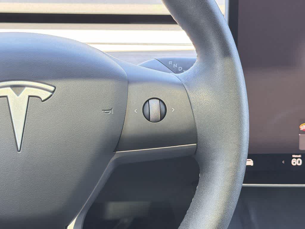 Thumbnail: 2025 Tesla Model Y - 15