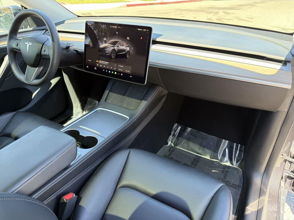Thumbnail: 2025 Tesla Model Y - 43