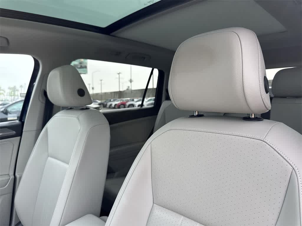 Thumbnail: 2022 Volkswagen Tiguan - 27