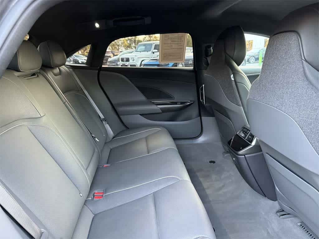 Thumbnail: 2024 Lucid Air - 31