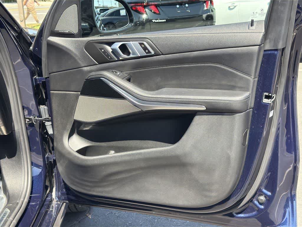 Thumbnail: 2021 BMW M5 - 40