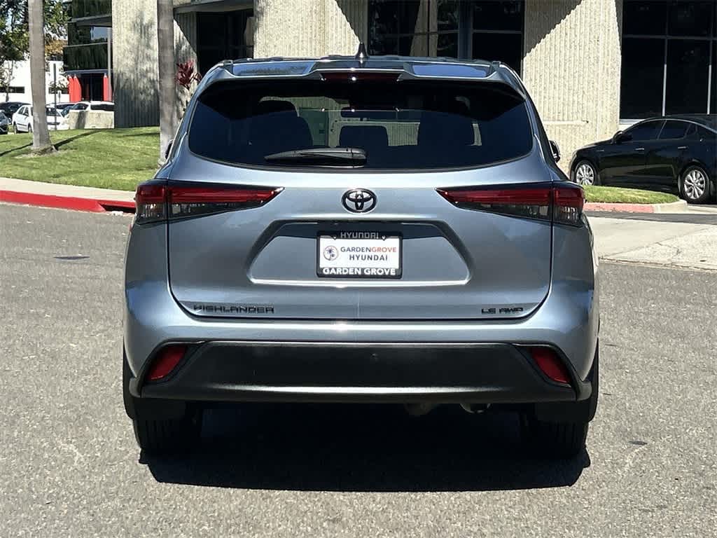 Thumbnail: 2022 Toyota Highlander - 5