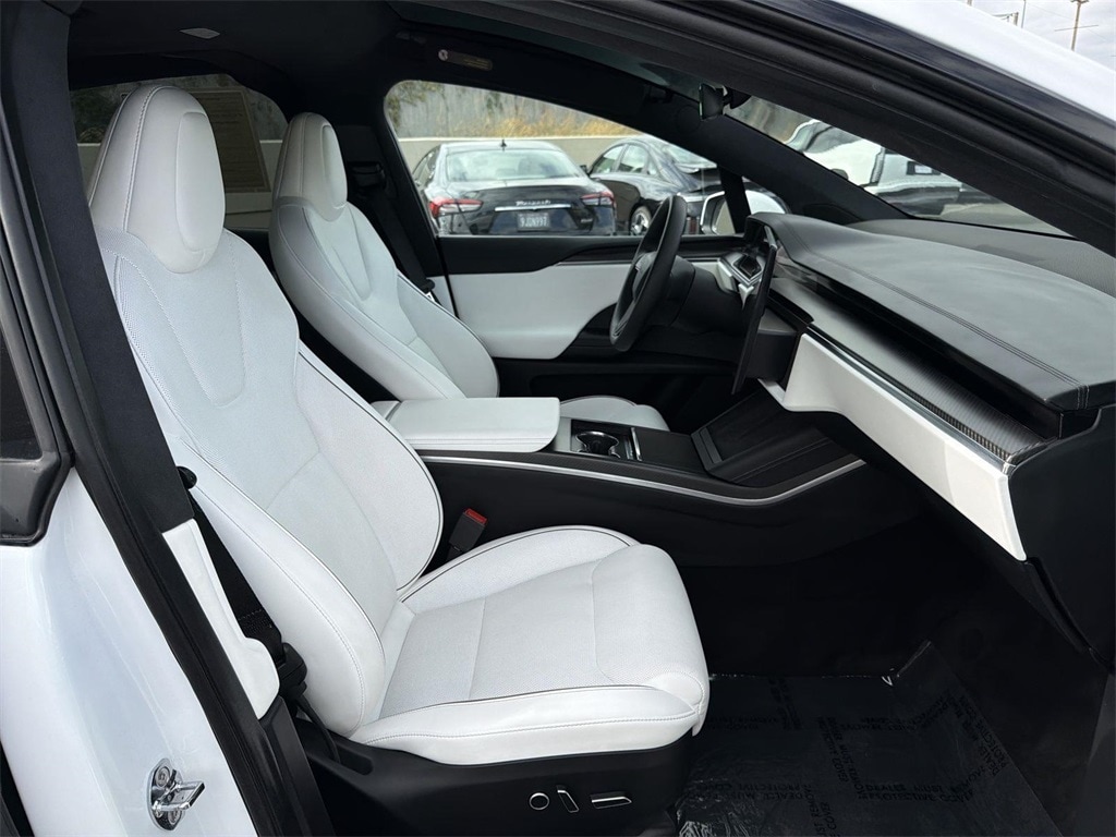 Thumbnail: 2023 Tesla Model X - 42