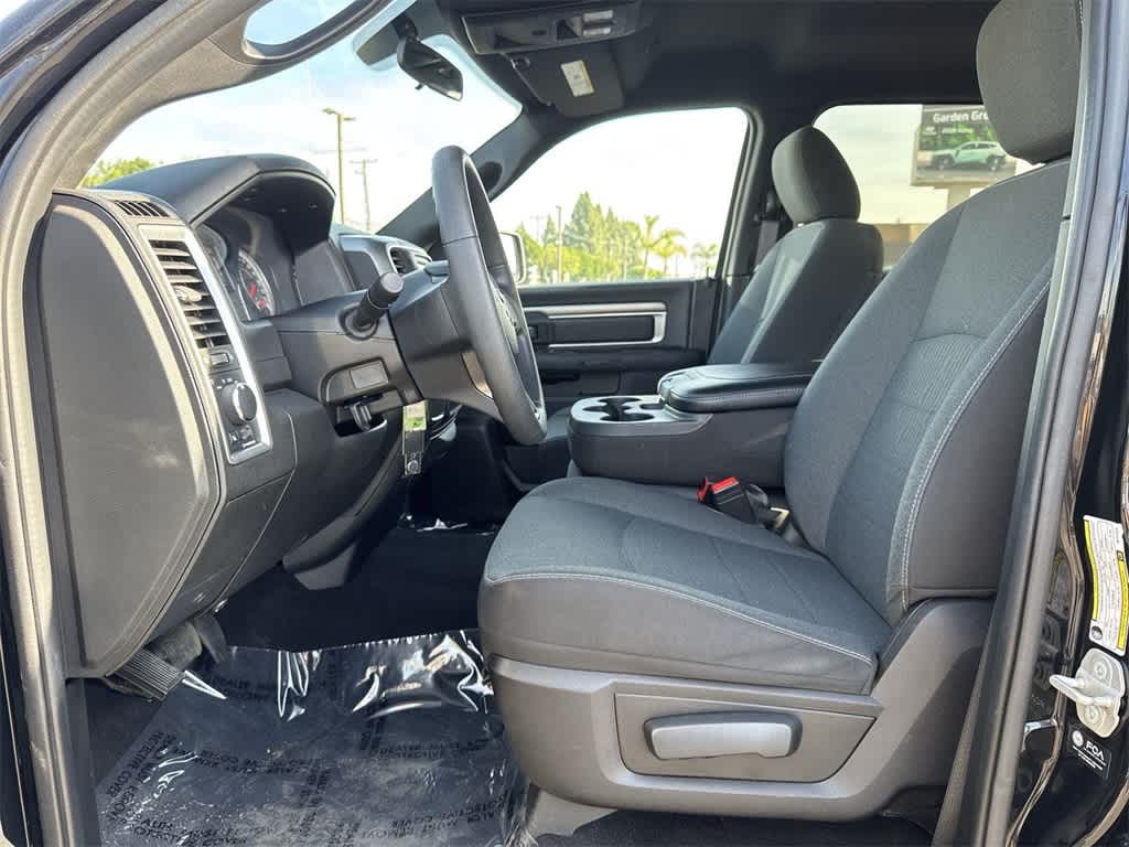 Thumbnail: 2024 RAM 1500 Classic - 24