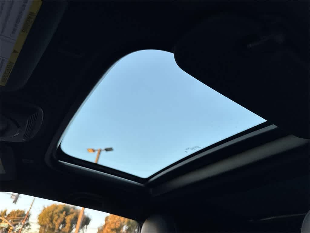 Thumbnail: 2023 MINI Cooper Hardtop - 11