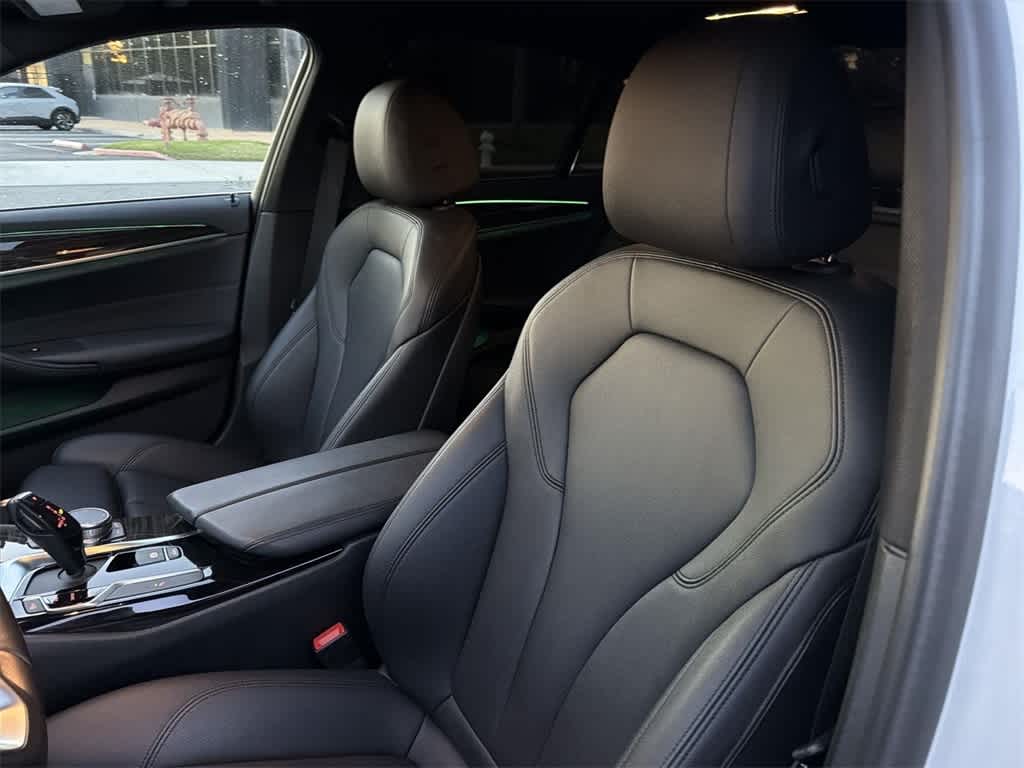 Thumbnail: 2020 BMW 5 Series - 26