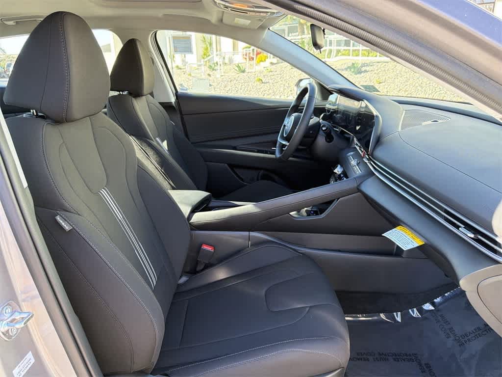 Thumbnail: 2025 Hyundai Elantra - 41
