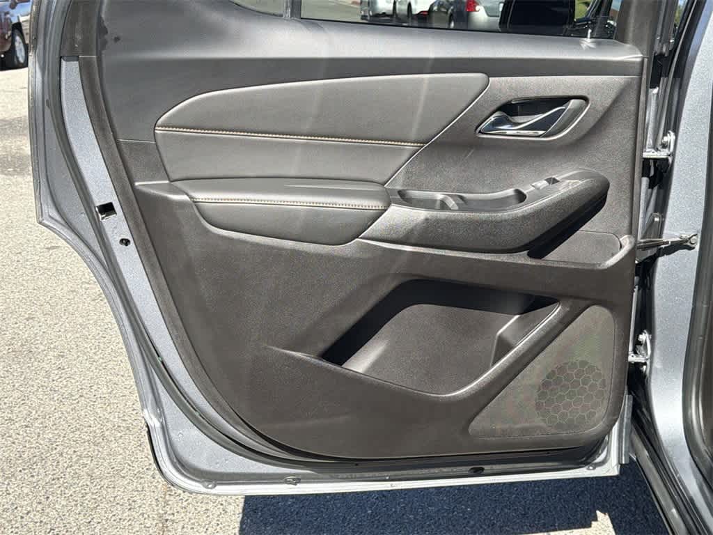 Thumbnail: 2019 Chevrolet Traverse - 27