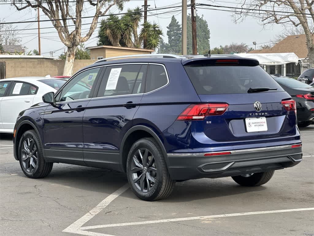 Thumbnail: 2022 Volkswagen Tiguan - 4