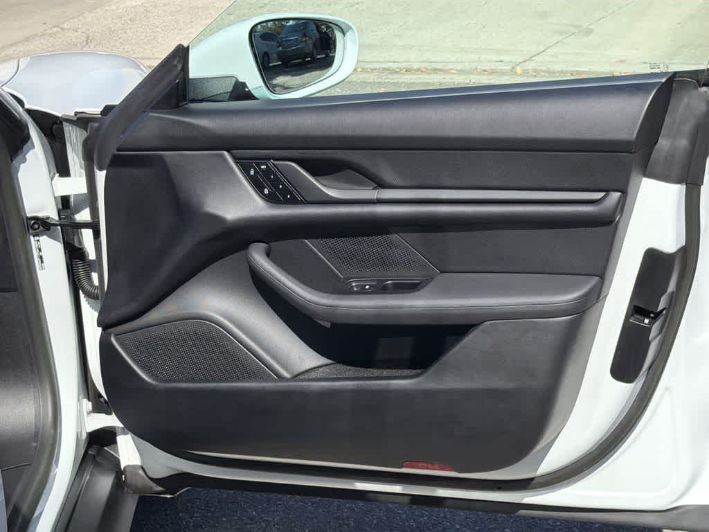 Thumbnail: 2023 Porsche Taycan - 40