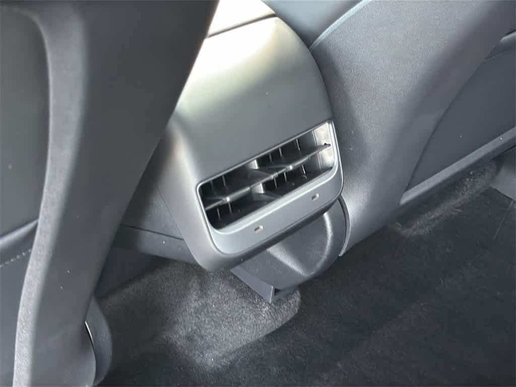 Thumbnail: 2024 Tesla Model Y - 31