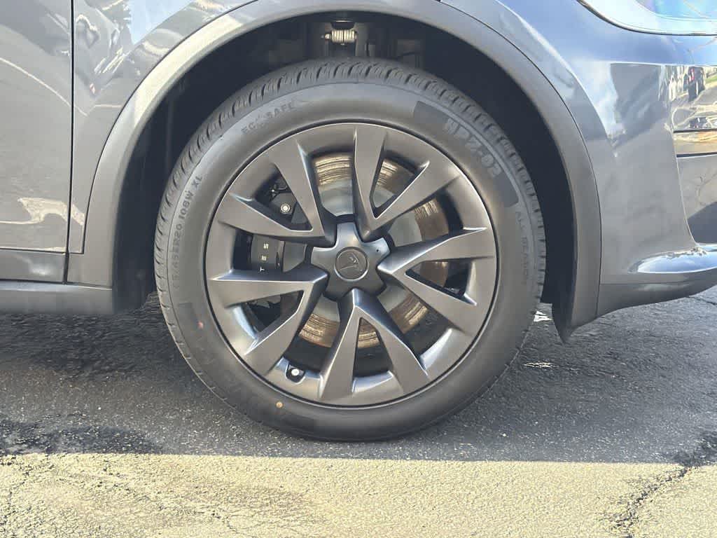 Thumbnail: 2022 Tesla Model X - 44