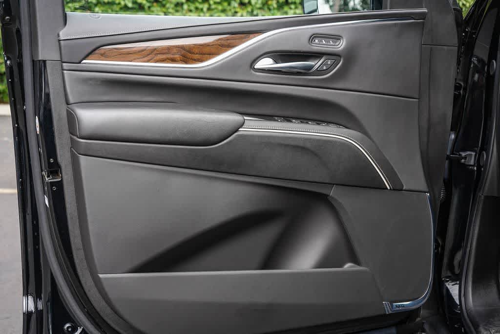 Thumbnail: 2023 Cadillac Escalade - 21
