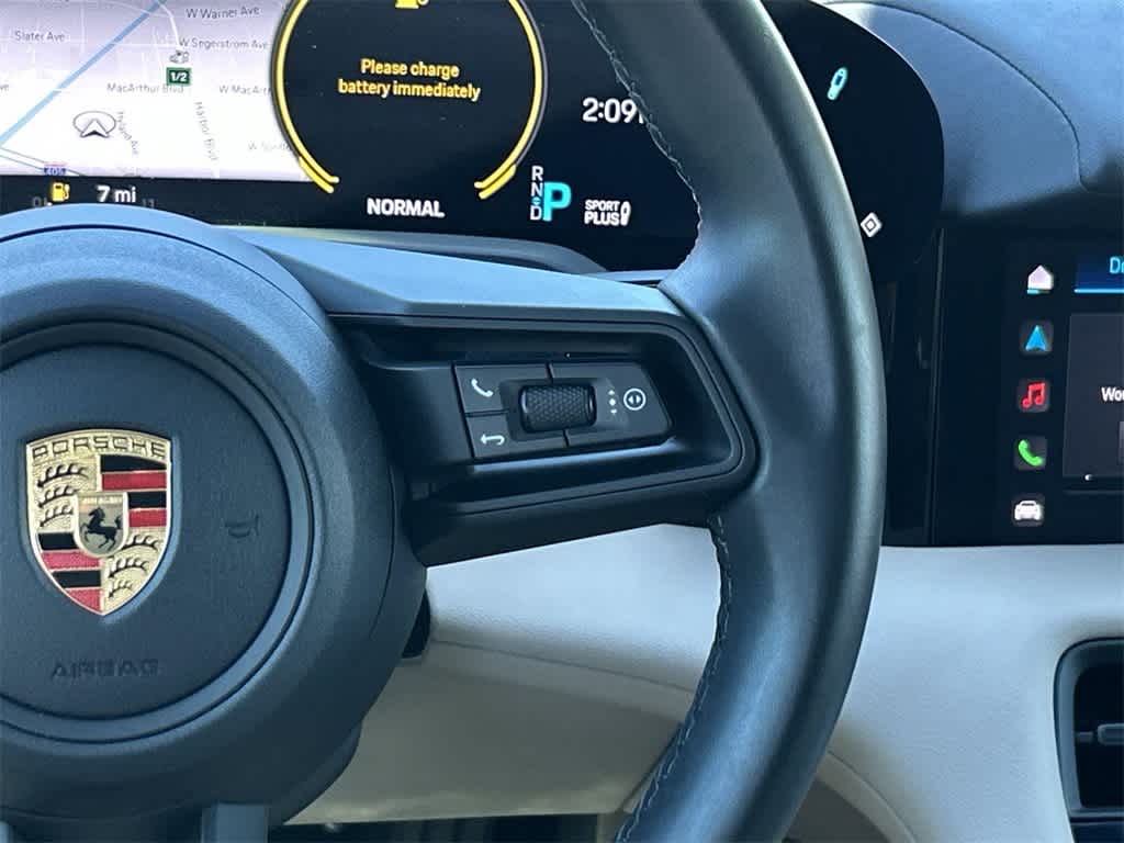Thumbnail: 2021 Porsche Taycan - 23