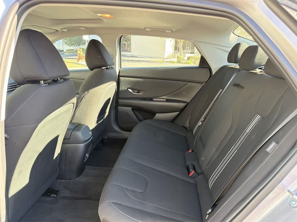 Thumbnail: 2025 Hyundai Elantra - 31