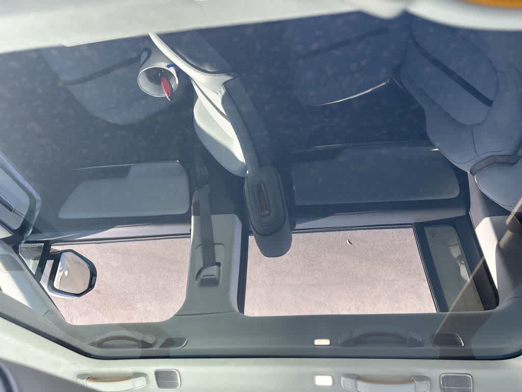 Thumbnail: 2023 Rivian R1S - 9