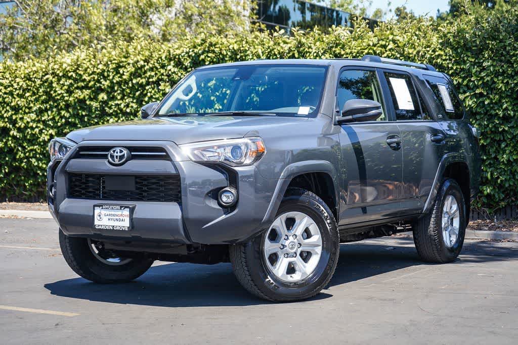 2024 Toyota 4Runner SR5 Premium 4WD V6's photo