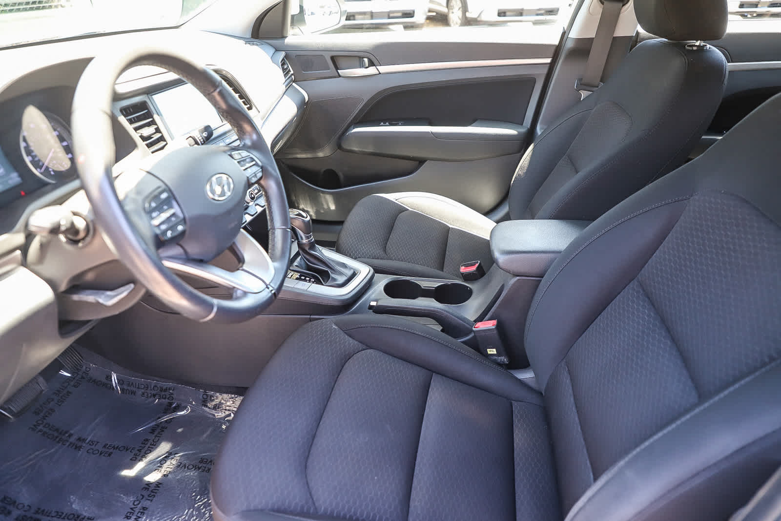 Thumbnail: 2019 Hyundai Elantra - 17