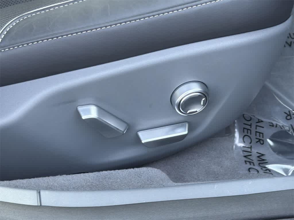 Thumbnail: 2024 Lucid Air - 34