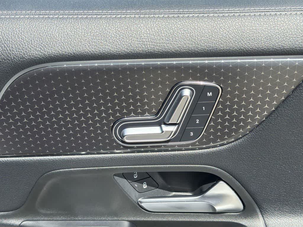 Thumbnail: 2025 Mercedes-Benz GLA - 41