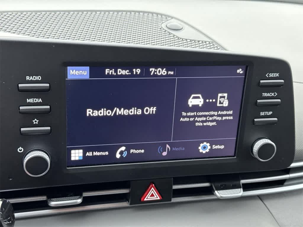 Thumbnail: 2023 Hyundai Elantra - 15