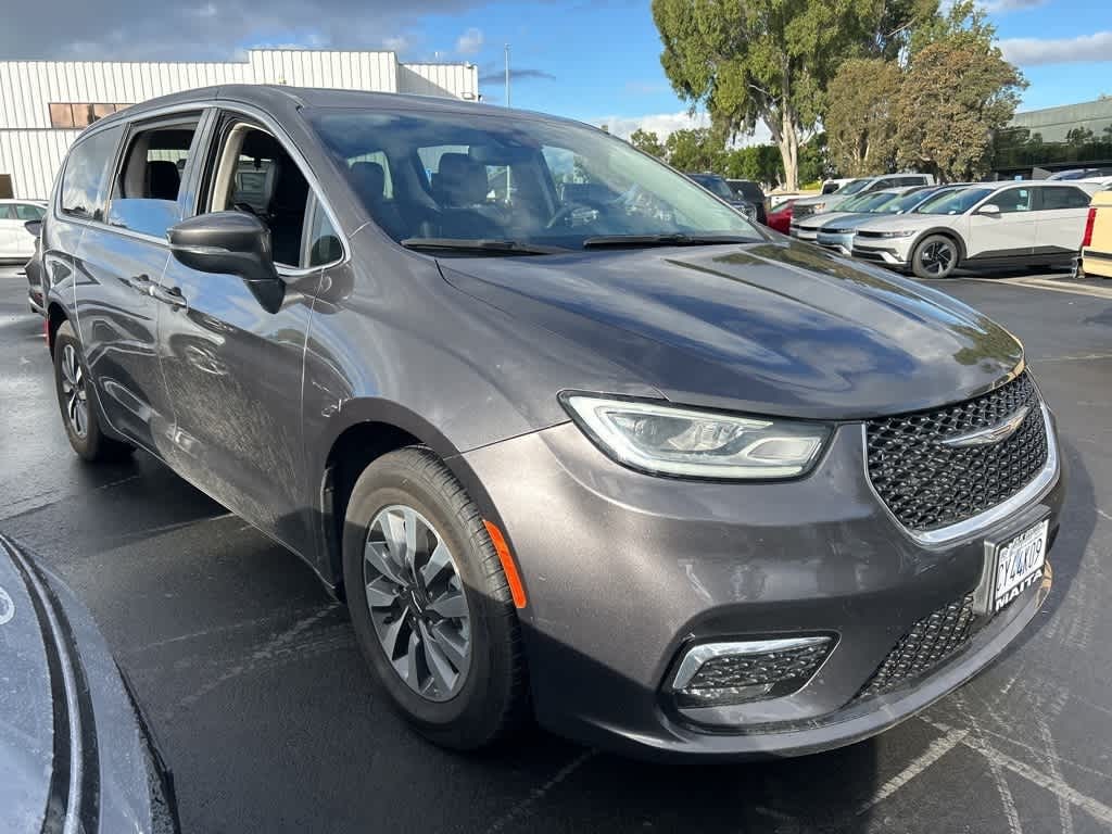 Used 2023 Chrysler Pacifica Hybrid Touring L Van