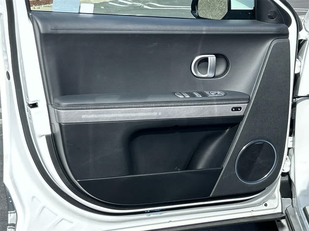 Thumbnail: 2024 Hyundai Ioniq 5 - 25