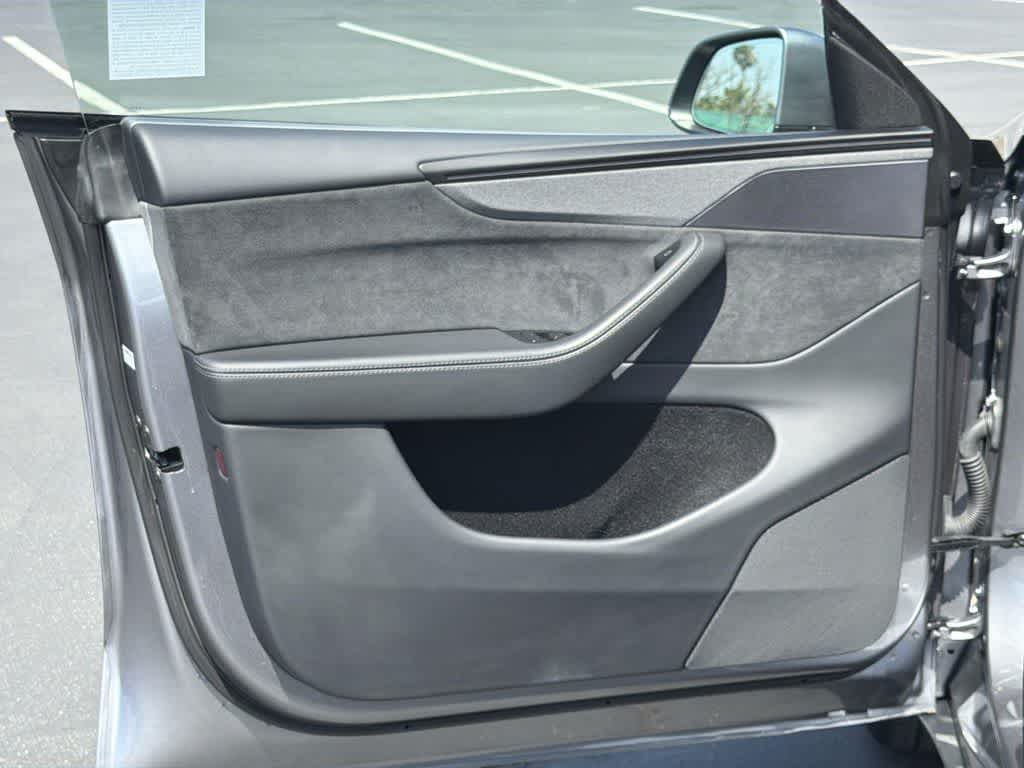 Thumbnail: 2026 Tesla Model Y - 24