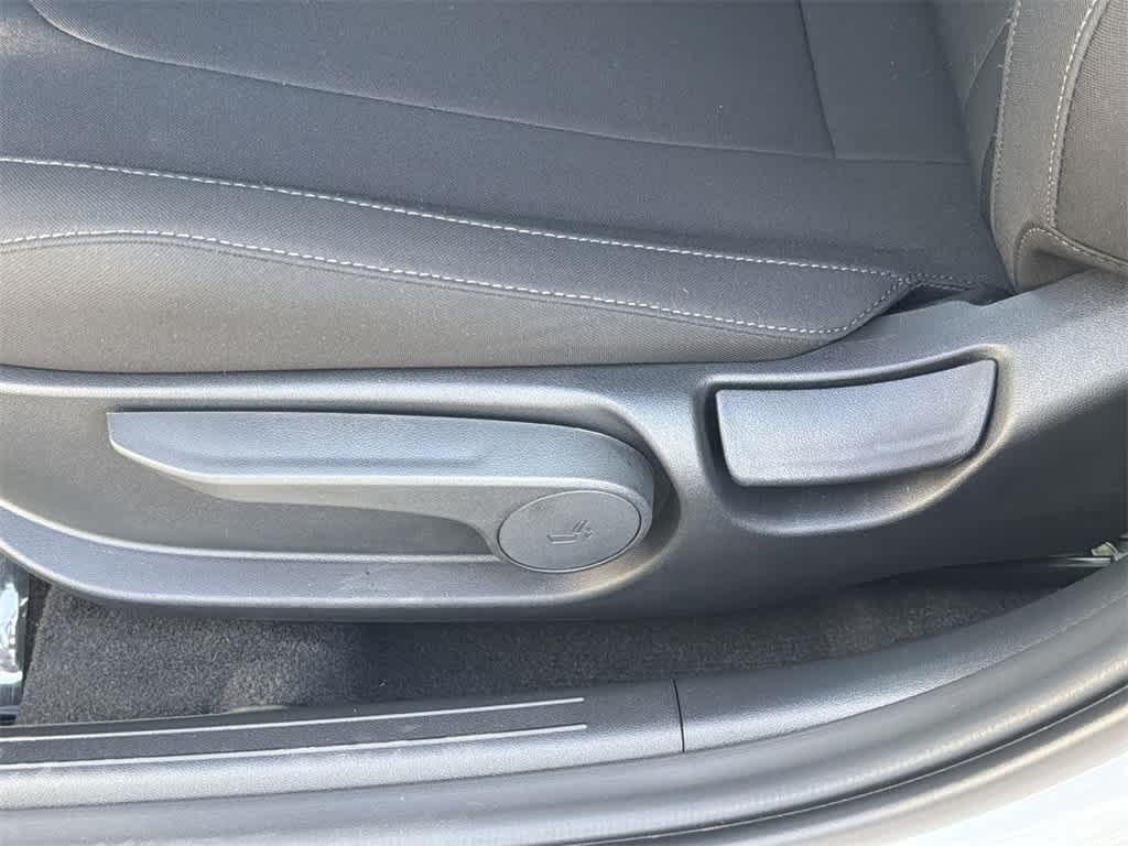 Thumbnail: 2025 Hyundai Elantra - 28