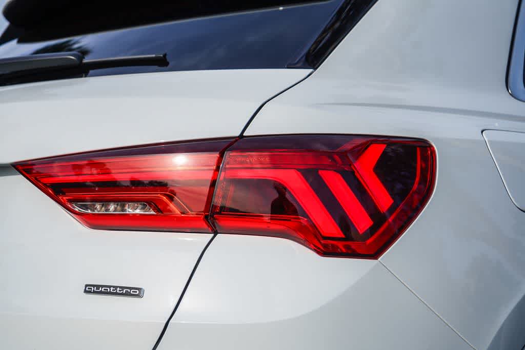 Thumbnail: 2023 Audi Q3 - 7