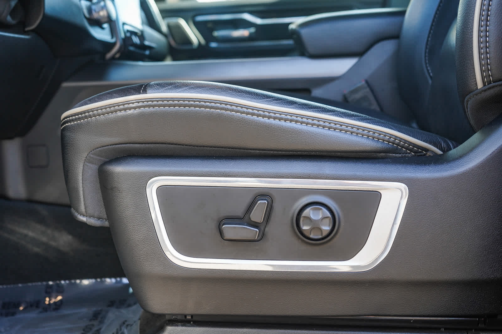 Thumbnail: 2021 RAM 1500 - 20