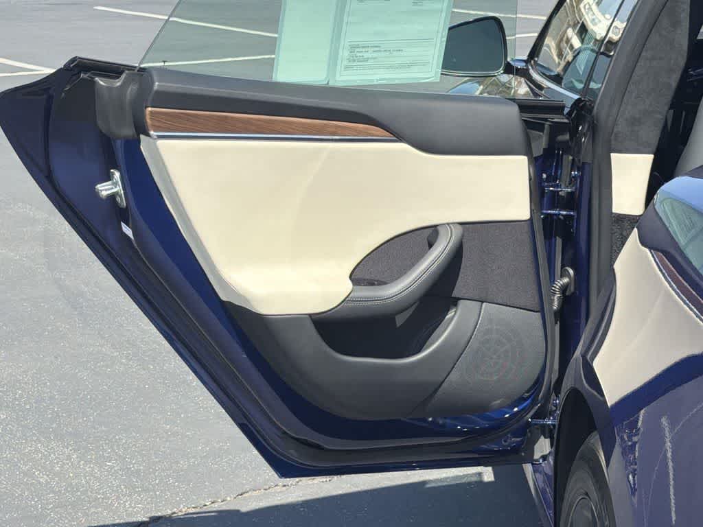 Thumbnail: 2023 Tesla Model S - 27