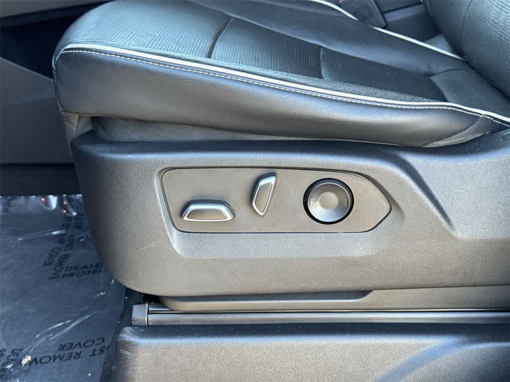 Thumbnail: 2023 Cadillac Escalade - 27