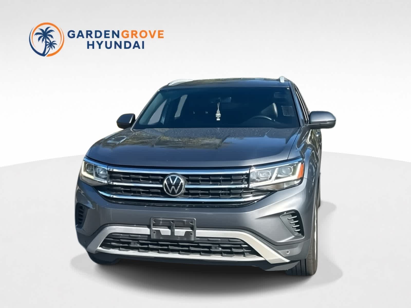 New 2022 Volkswagen Atlas Cross Sport 3.6L V6 SE w/Technology SUV for sale near you in Garden Grove, CA