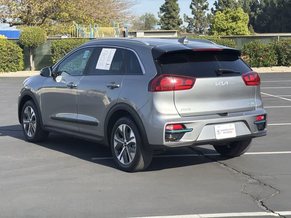 Thumbnail: 2022 Kia Niro - 4