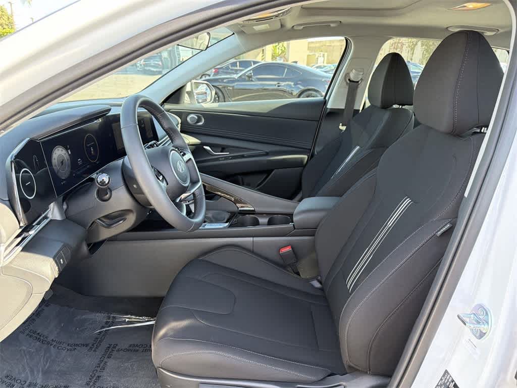 Thumbnail: 2025 Hyundai Elantra - 27